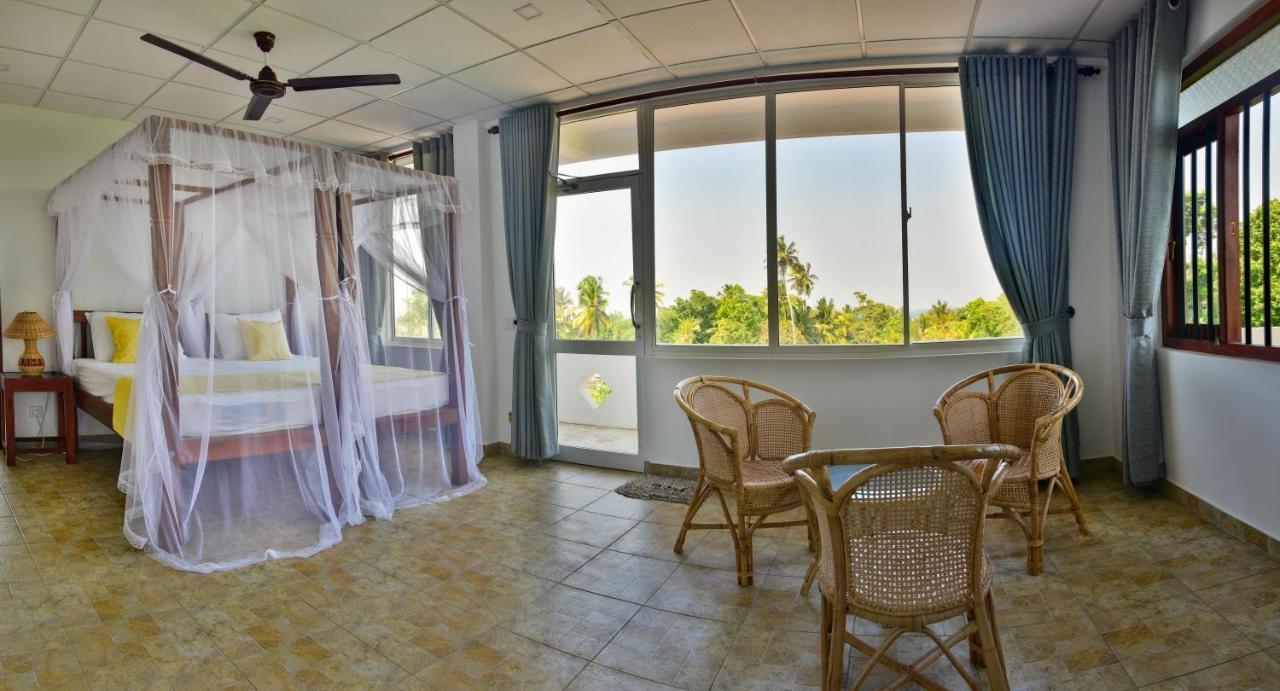 Villa Gamini ヒッカドゥワ エクステリア 写真